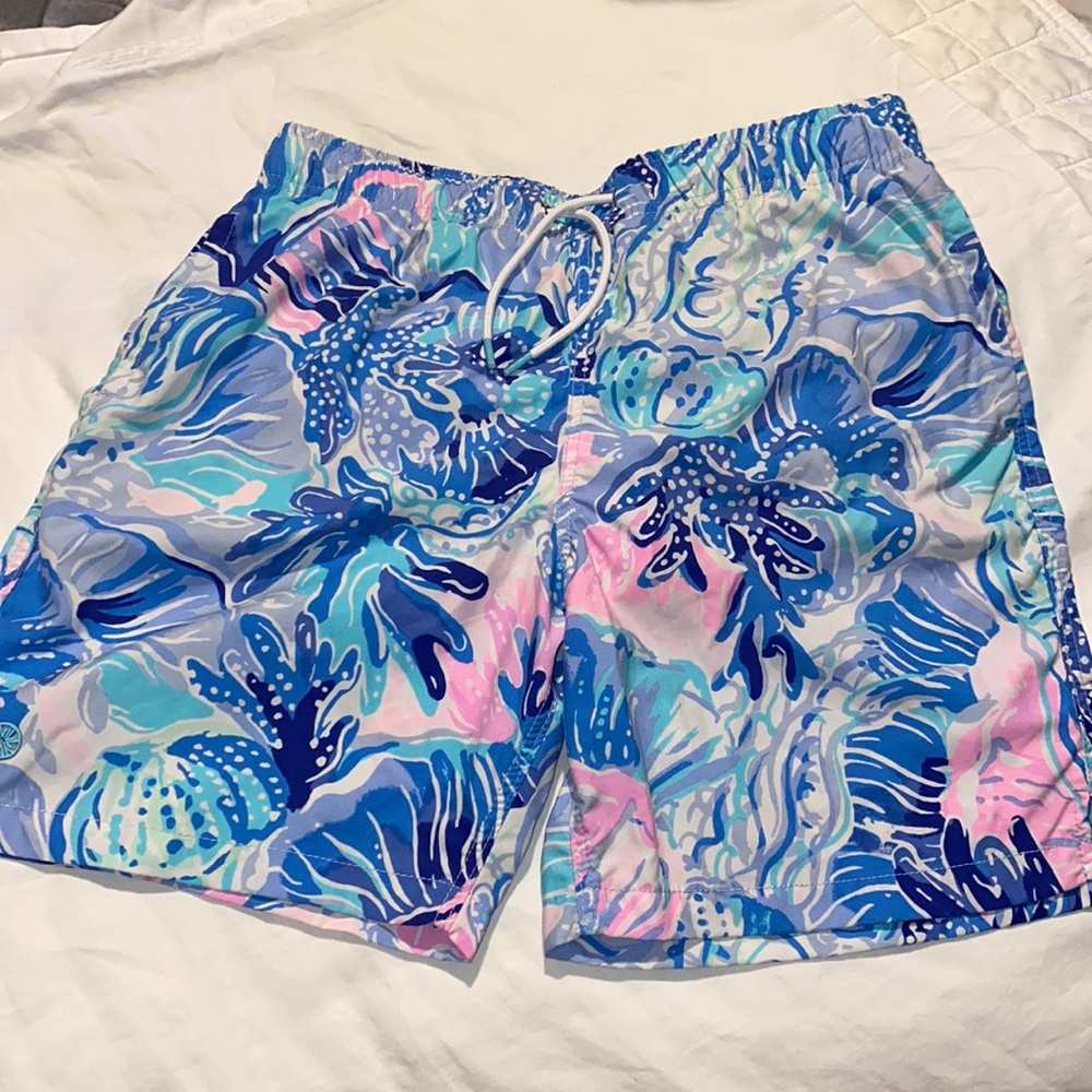 Lilly Pulitzer boys XL (12-14) junior Capri Trunk
